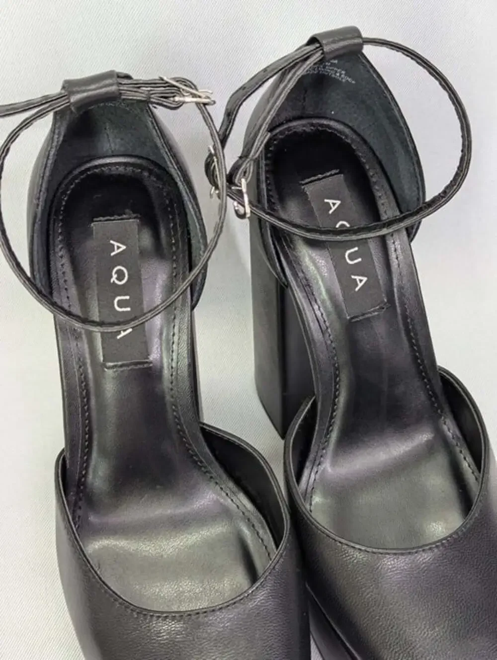 Aqua Lisa Women's Black Ankle Strap Platform Heels Size 7.5 (MSRP $138)